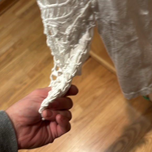 XCVI size small, white crochet tunic top/cover-up on the beach sleeveless - Picture 4 of 7